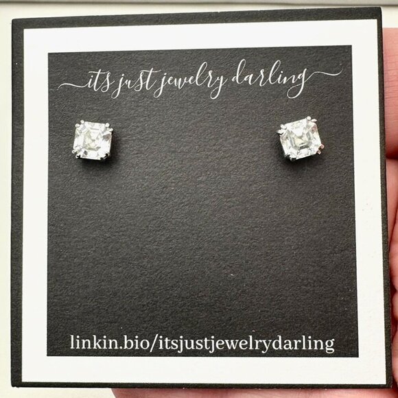 Womens Earrings 14K White Gold Cubic Zirconia Princess Cut Studs Pierced Estate - Picture 3 of 5